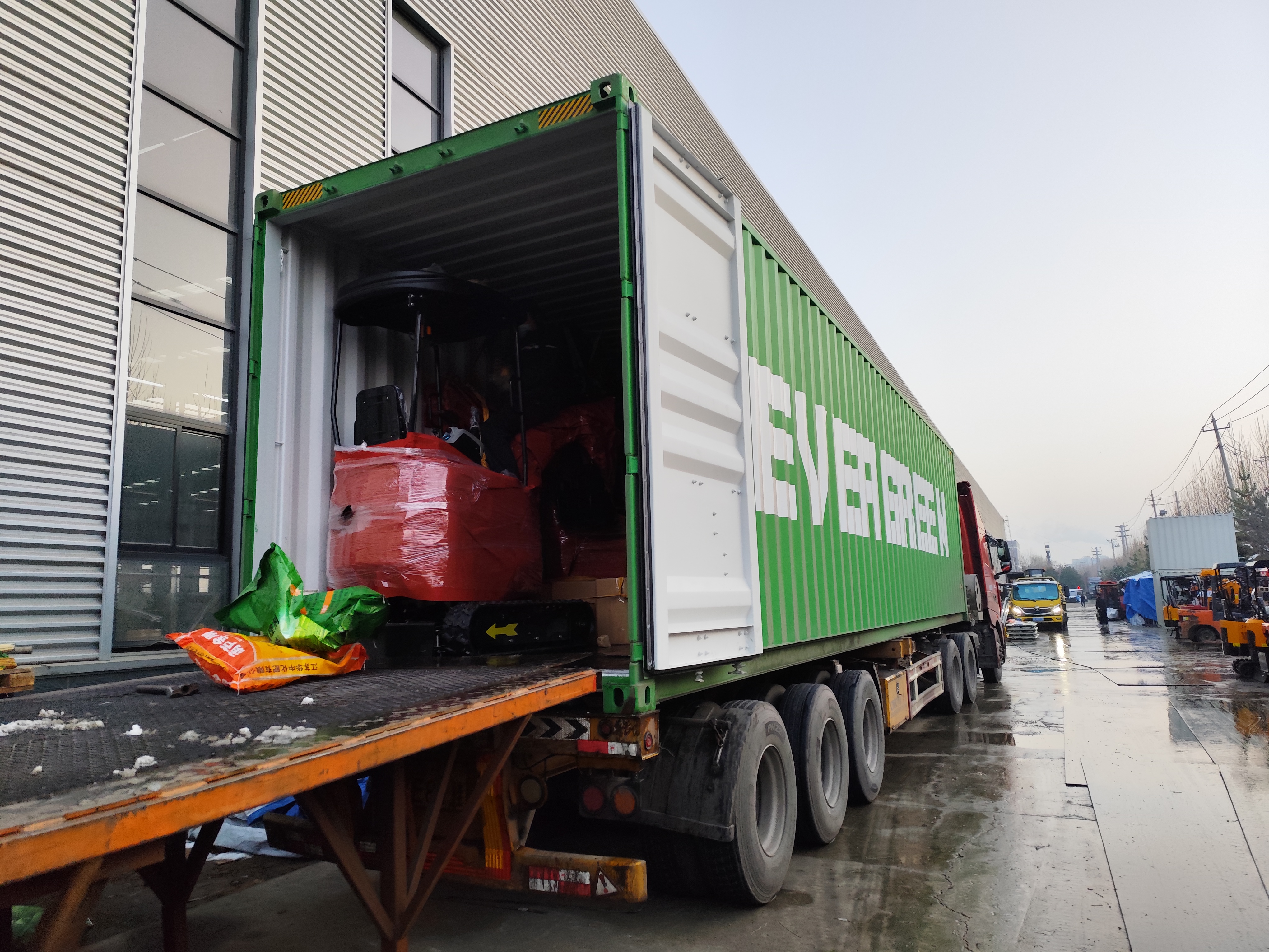 Prantsuse kliendi miniekskavaatori tootmine lõpetatud ja tarnitud